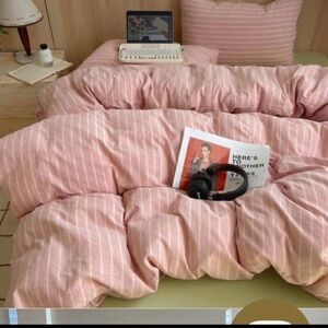 Striped Pink Ramble and Roan Duvet